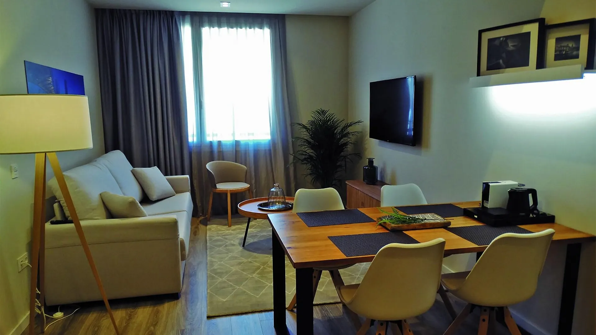 Hotel apartamentowy Bilbao City Center By Abba Suites